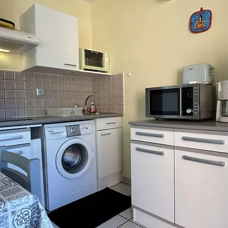 Apartment 2 Pieces 5 Couchages Bn450-a211